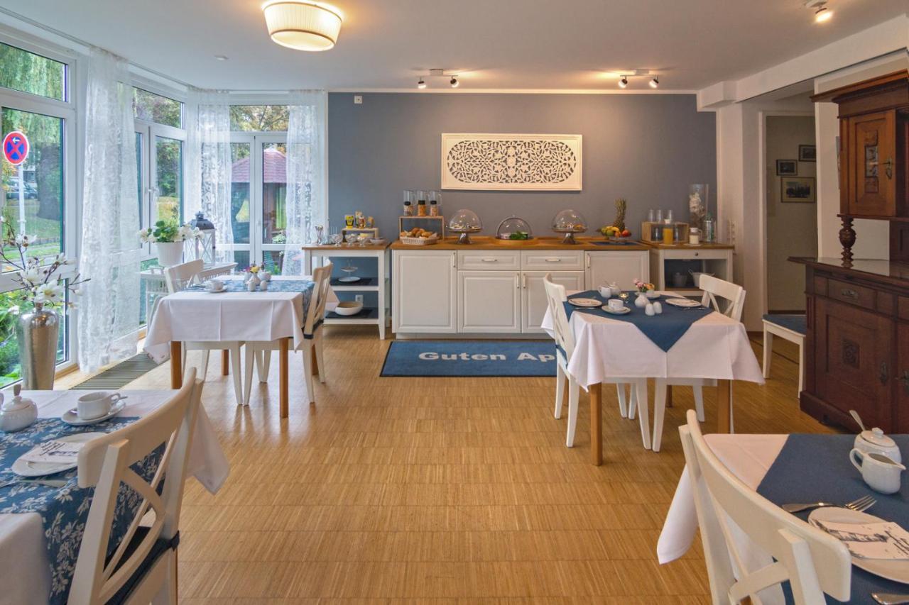 Hotel Am Elisabethufer Йевер Экстерьер фото