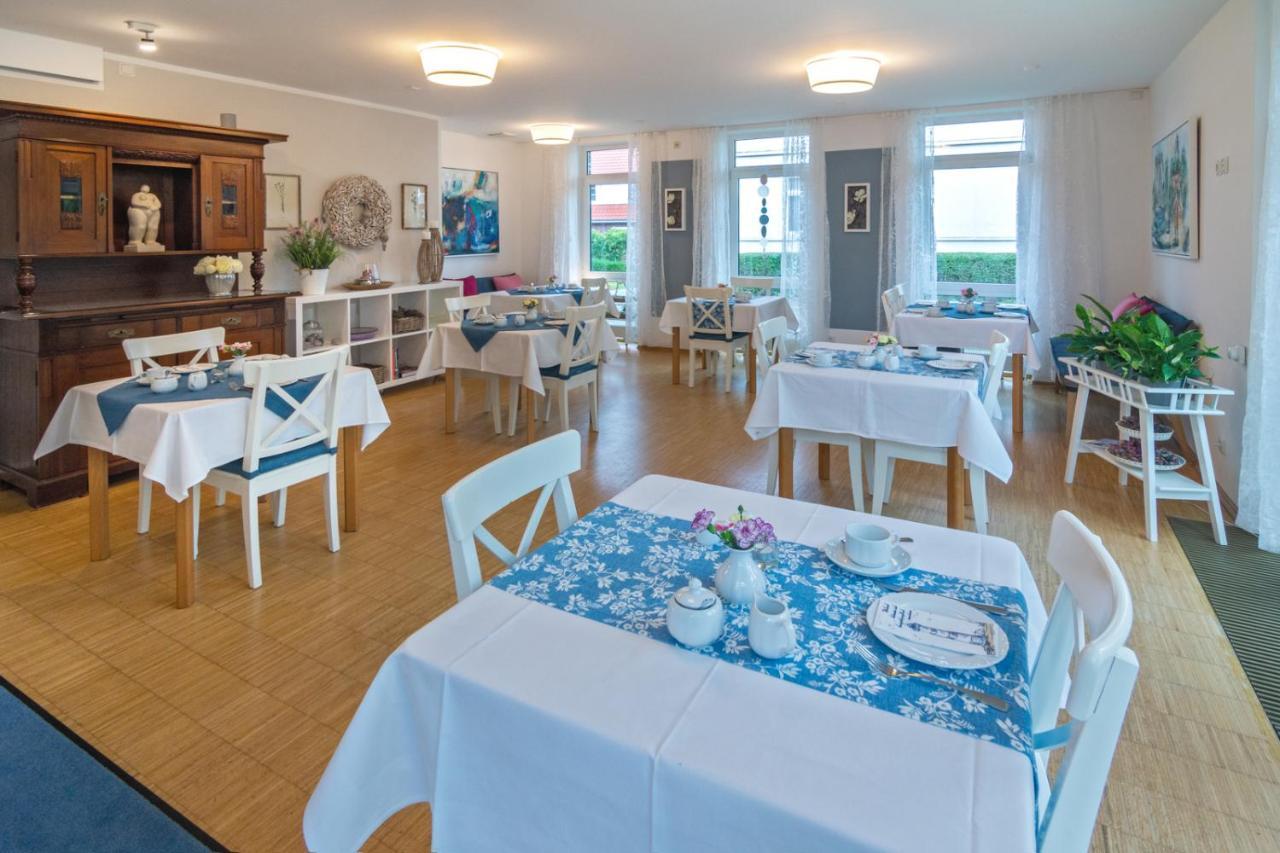 Hotel Am Elisabethufer Йевер Экстерьер фото