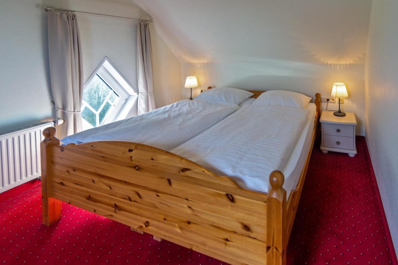 Hotel Am Elisabethufer Йевер Экстерьер фото