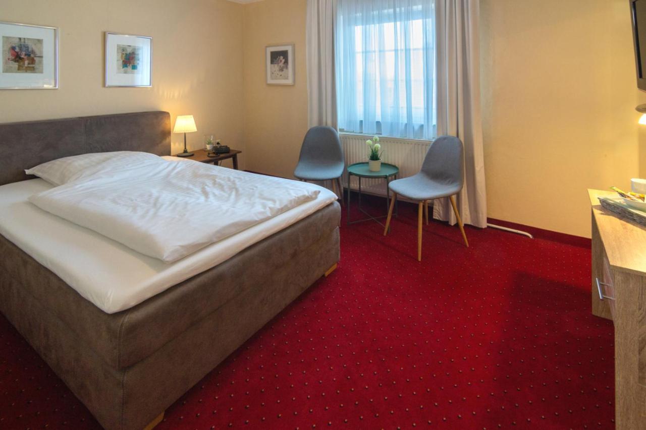 Hotel Am Elisabethufer Йевер Экстерьер фото